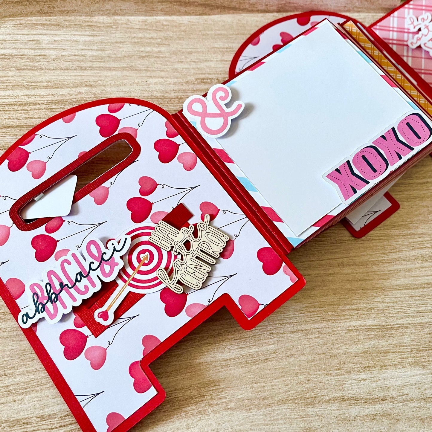 Die Cuts - immagini pretagliate C'è amore nell'aria