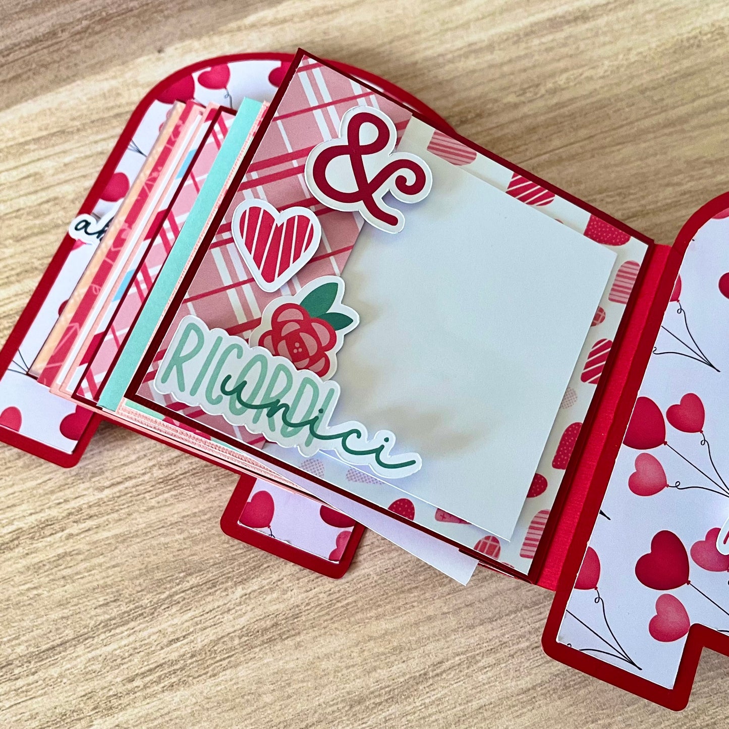 Die Cuts - immagini pretagliate C'è amore nell'aria
