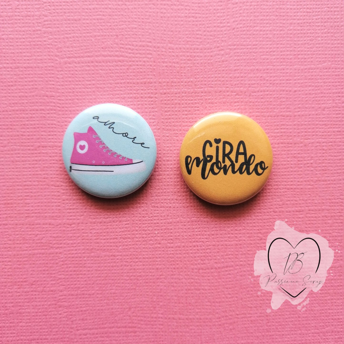 Buttons da 25 mm Gira mondo 2 pezzi