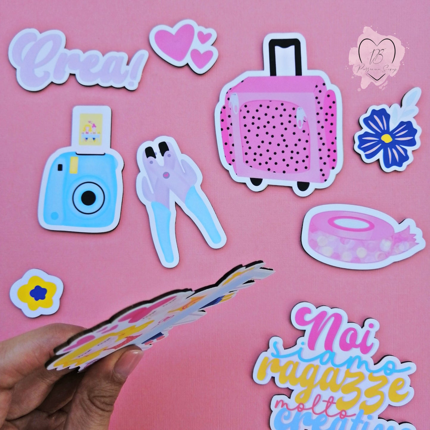 Abbellimenti chipboard stampati su vinile "Amiche di Scrap"