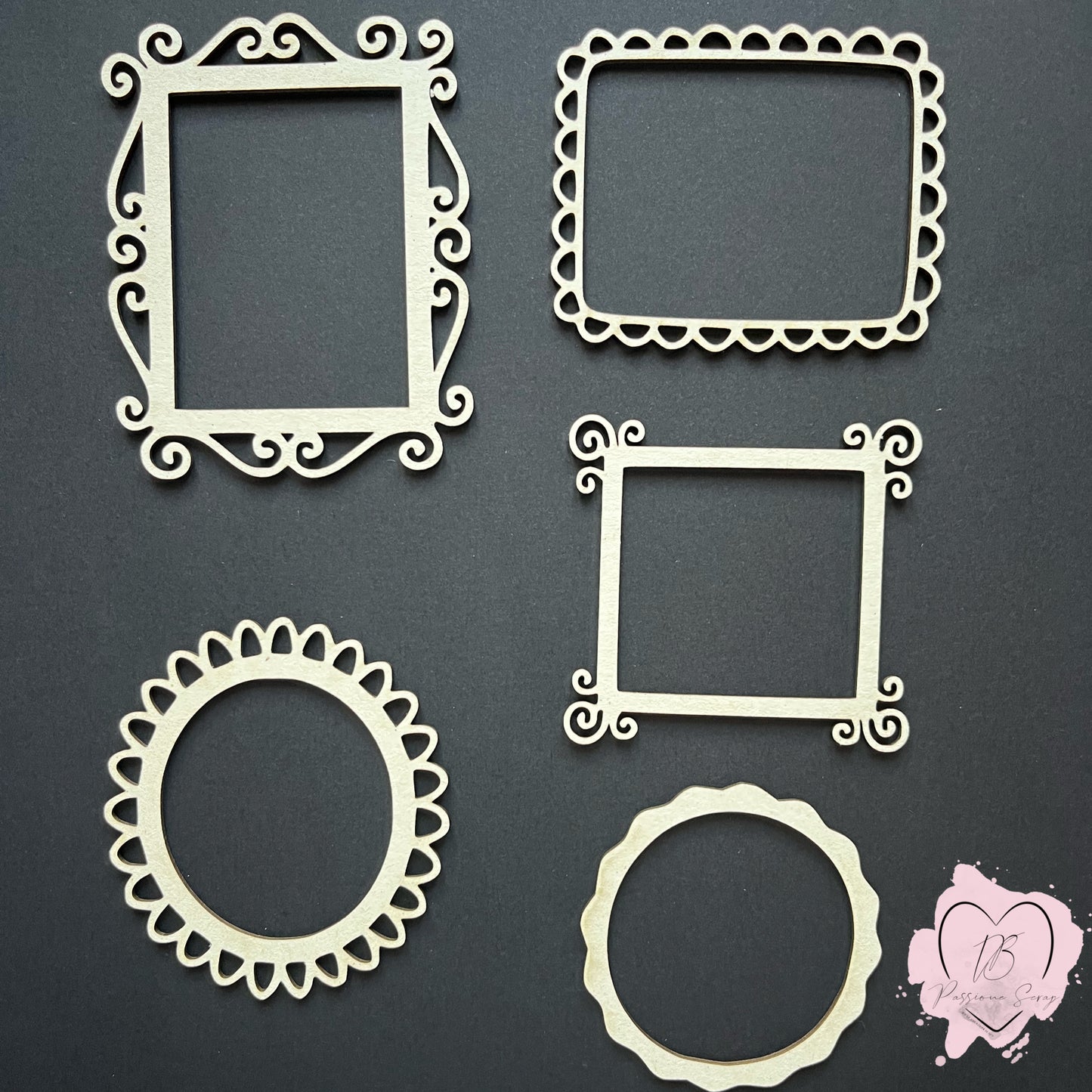 Decorazioni in cartonlegno – Set da 5 cornici